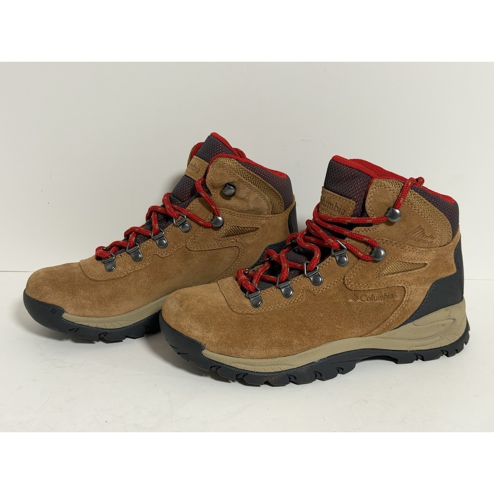 Columbia Women's Newton Ridge Plus Hiking Boots, Size 6.5, Brown & Red